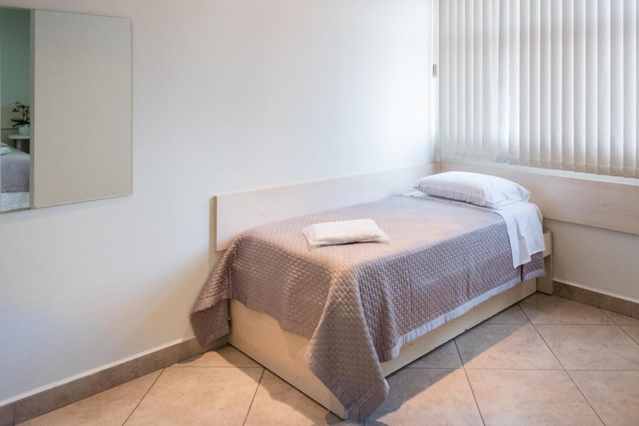 Holambra Garden Hotel Eksteriør bilde A single bed